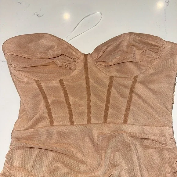 Princess Polly strapless mini dress - Picture 4 of 5